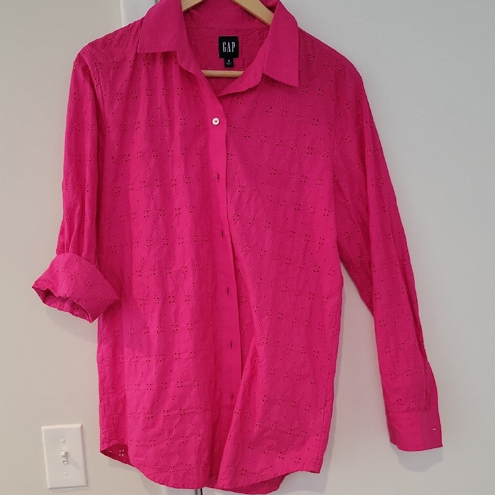 GAP Pink eyelet Button-Up Shirt